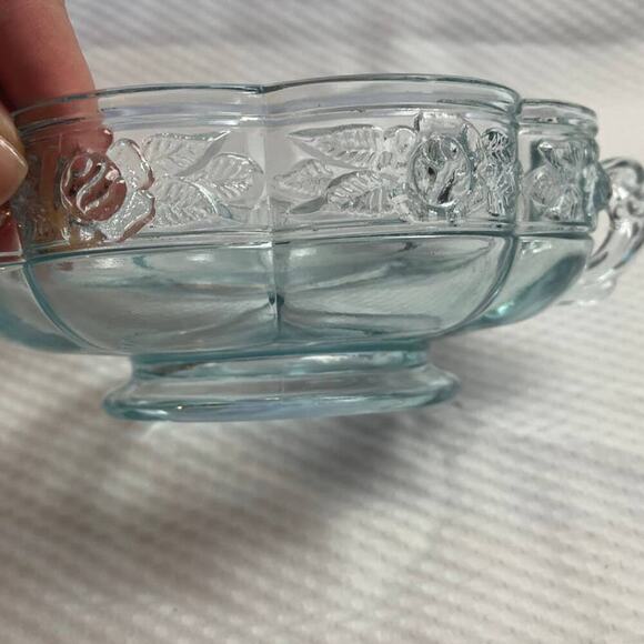 Vintage Clear Glass Bowl with Handles Floral Design Candy Dish - Picture 8 of 10